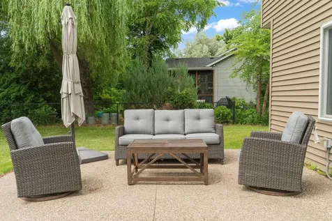 8901 Dunbar Knoll N Brooklyn Park MN 55443