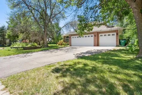 8901 Dunbar Knoll N Brooklyn Park MN 55443