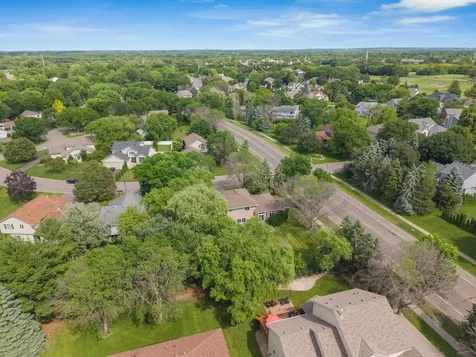 8901 Dunbar Knoll N Brooklyn Park MN 55443