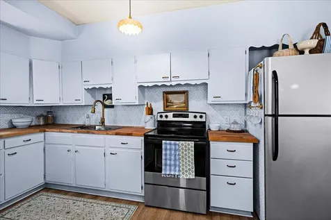 202 Ashland Avenue Carlton MN 55718