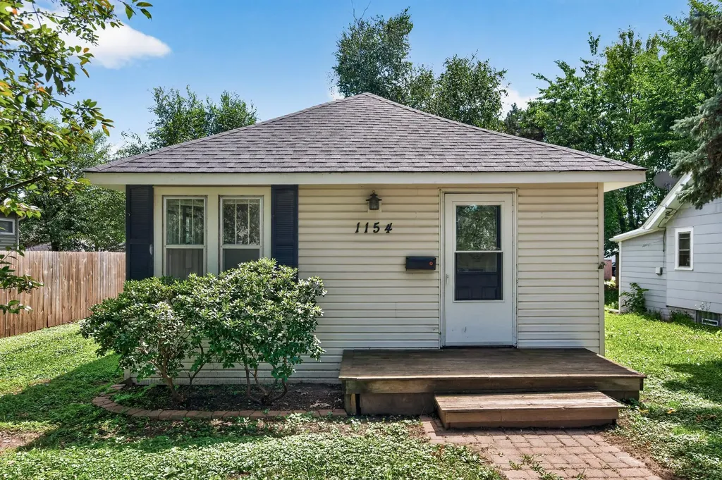 1154 Lawson Avenue E Saint Paul MN 55106