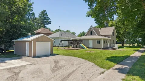 403 S Holcombe Avenue Litchfield MN 55355
