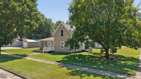 403 S Holcombe Avenue Litchfield MN 55355