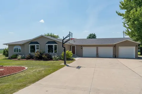 432 3rd Avenue Pemberton MN 56078