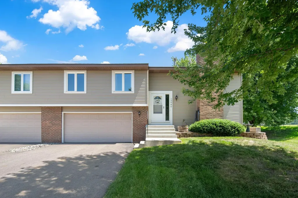 13986 Herald Way Apple Valley MN 55124