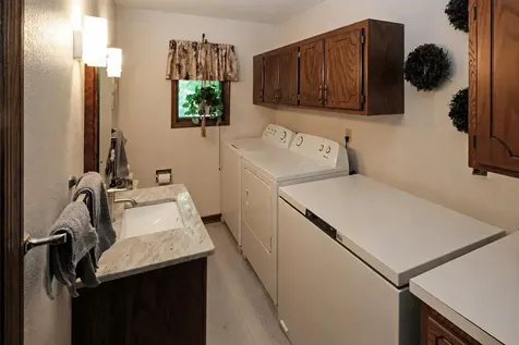 24321 Koenig Drive Saint Augusta MN 56301