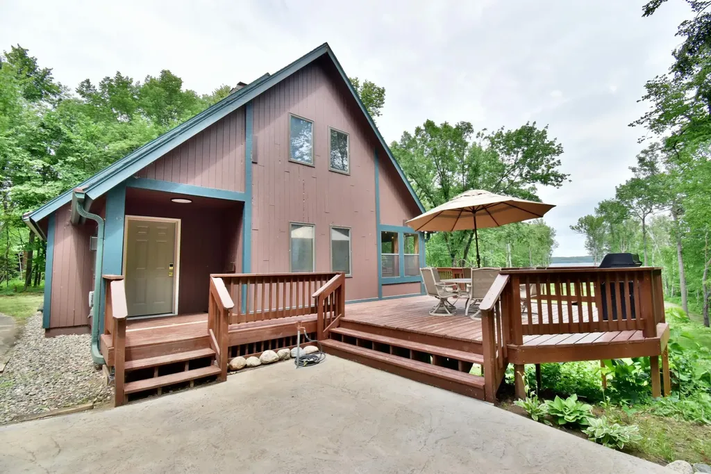 27302 Ridgewood Drive Merrifield MN 56465