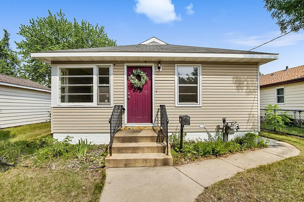 122 30th Avenue N Saint Cloud MN 56303