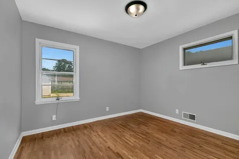 122 30th Avenue N Saint Cloud MN 56303