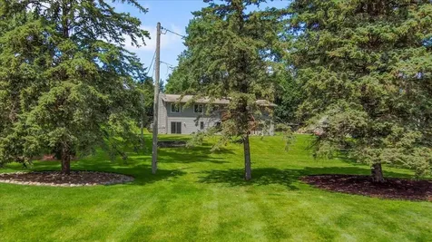12738 Gordon Drive Eden Prairie MN 55346