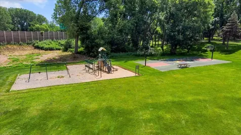 12738 Gordon Drive Eden Prairie MN 55346
