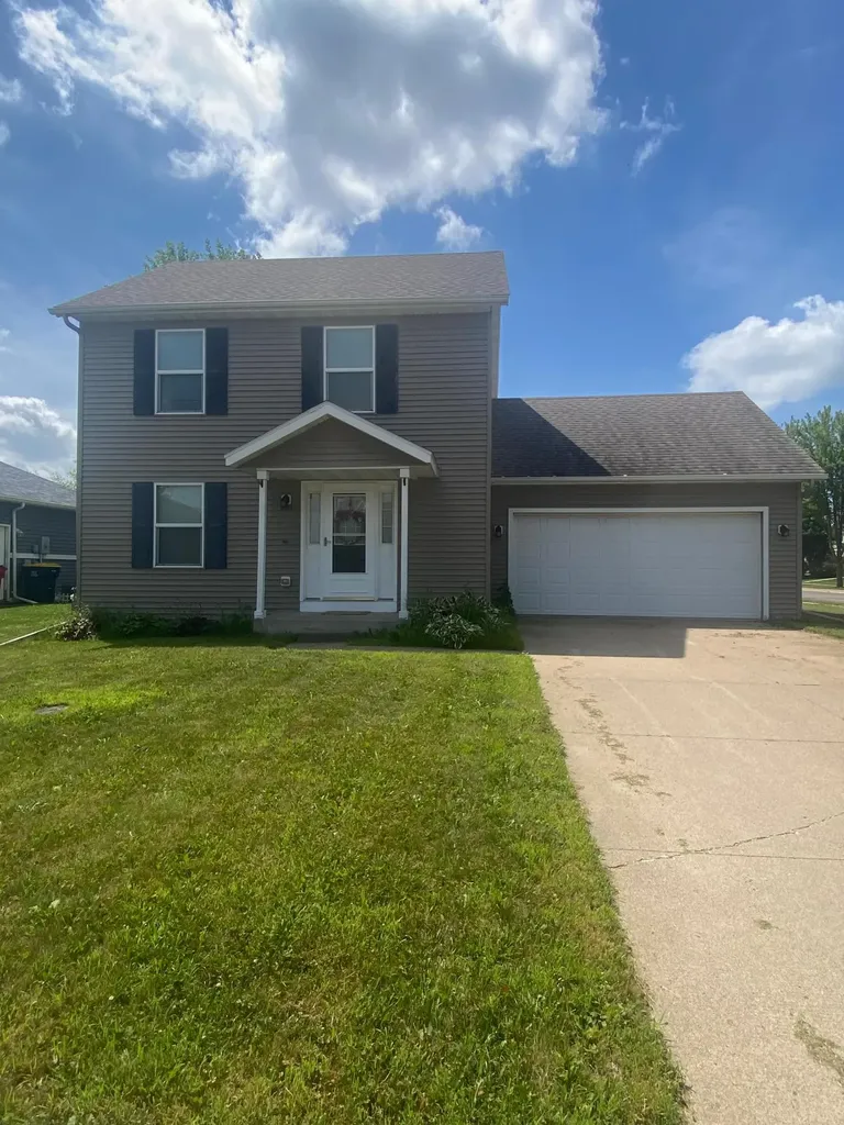 805 3rd Avenue NE Plainview MN 55964