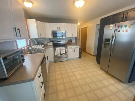 805 3rd Avenue NE Plainview MN 55964