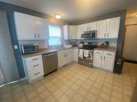 805 3rd Avenue NE Plainview MN 55964
