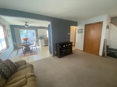 805 3rd Avenue NE Plainview MN 55964