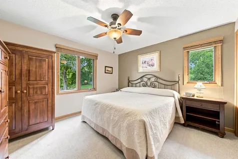 8033 Dakota Lane Chanhassen MN 55317