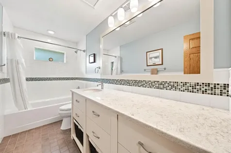 8033 Dakota Lane Chanhassen MN 55317