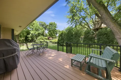 8033 Dakota Lane Chanhassen MN 55317
