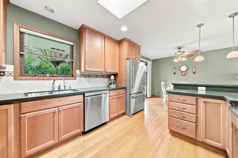 8033 Dakota Lane Chanhassen MN 55317