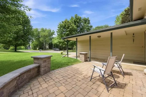 8033 Dakota Lane Chanhassen MN 55317