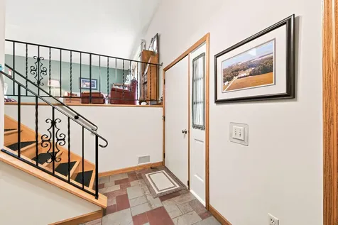 8033 Dakota Lane Chanhassen MN 55317