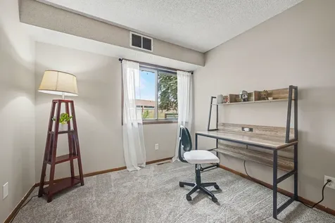 2079 Parkside Drive Saint Paul MN 55119