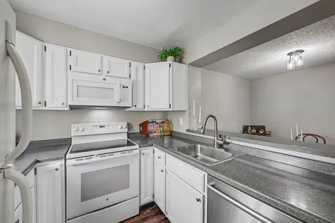 2079 Parkside Drive Saint Paul MN 55119