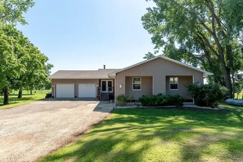 33385 Sibley Heights Lane Le Sueur MN 56058