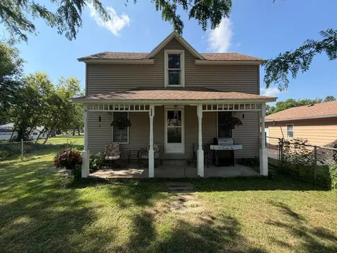 206 E 2nd Street Hardwick MN 56134