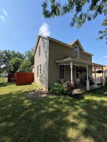 206 E 2nd Street Hardwick MN 56134