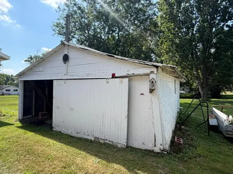 206 E 2nd Street Hardwick MN 56134