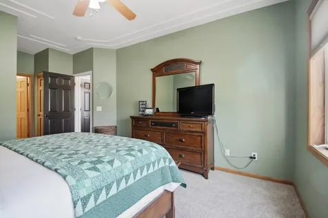 2450 Mossy Creek Drive NE Owatonna MN 55060