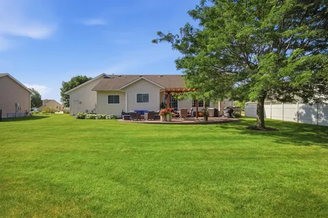 2450 Mossy Creek Drive NE Owatonna MN 55060