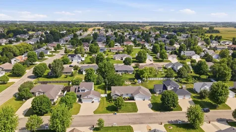 2450 Mossy Creek Drive NE Owatonna MN 55060