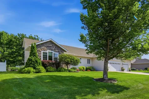 2450 Mossy Creek Drive NE Owatonna MN 55060