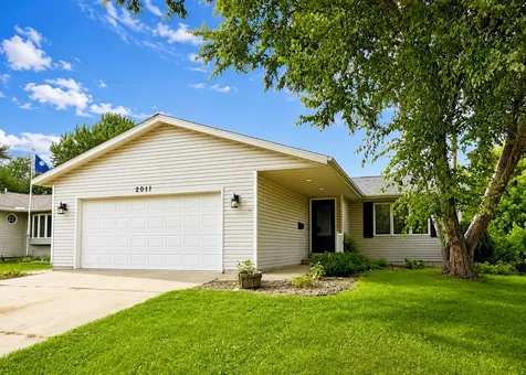2011 50th Street NW Rochester MN 55901