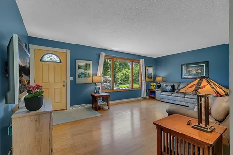 3631 Hillview Lane Saint Bonifacius MN 55375