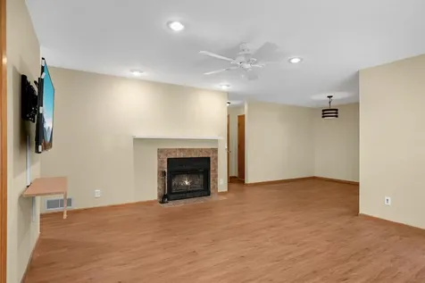 4361 Buckingham Court Vadnais Heights MN 55127