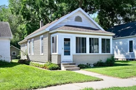 617 W Howard Street Winona MN 55987