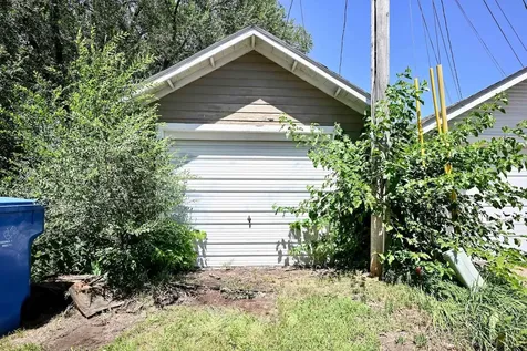 617 W Howard Street Winona MN 55987