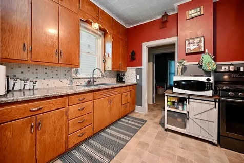 617 W Howard Street Winona MN 55987