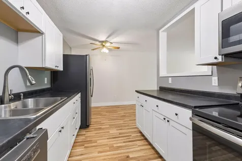 1304 W Medicine Lake Drive Plymouth MN 55441