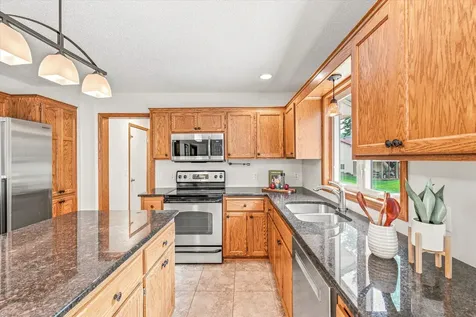 1722 Orchard Drive Woodbury MN 55125