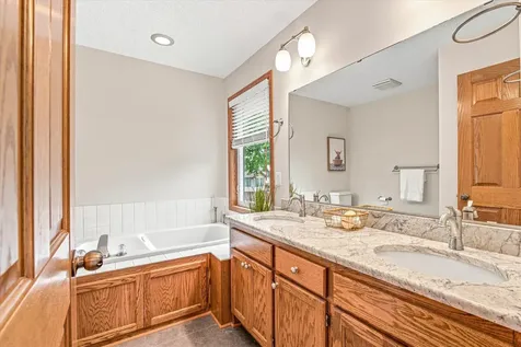 1722 Orchard Drive Woodbury MN 55125