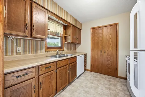 3385 119p Avenue SE Valley City ND 58072