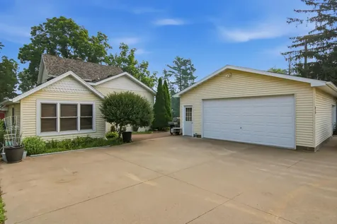 610 Washington Avenue Wabasha MN 55981