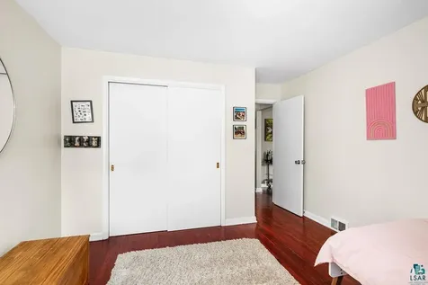 19 E Buffalo Street Duluth MN 55811