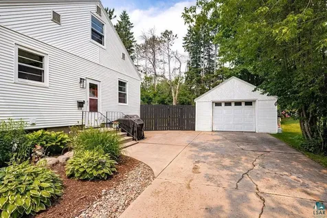 19 E Buffalo Street Duluth MN 55811
