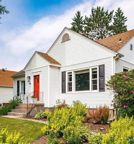 19 E Buffalo Street Duluth MN 55811