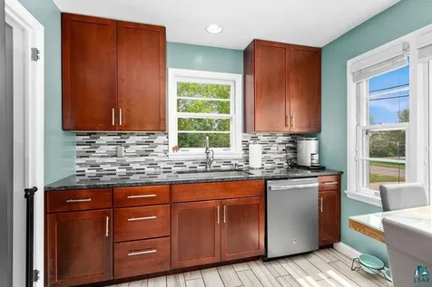 19 E Buffalo Street Duluth MN 55811